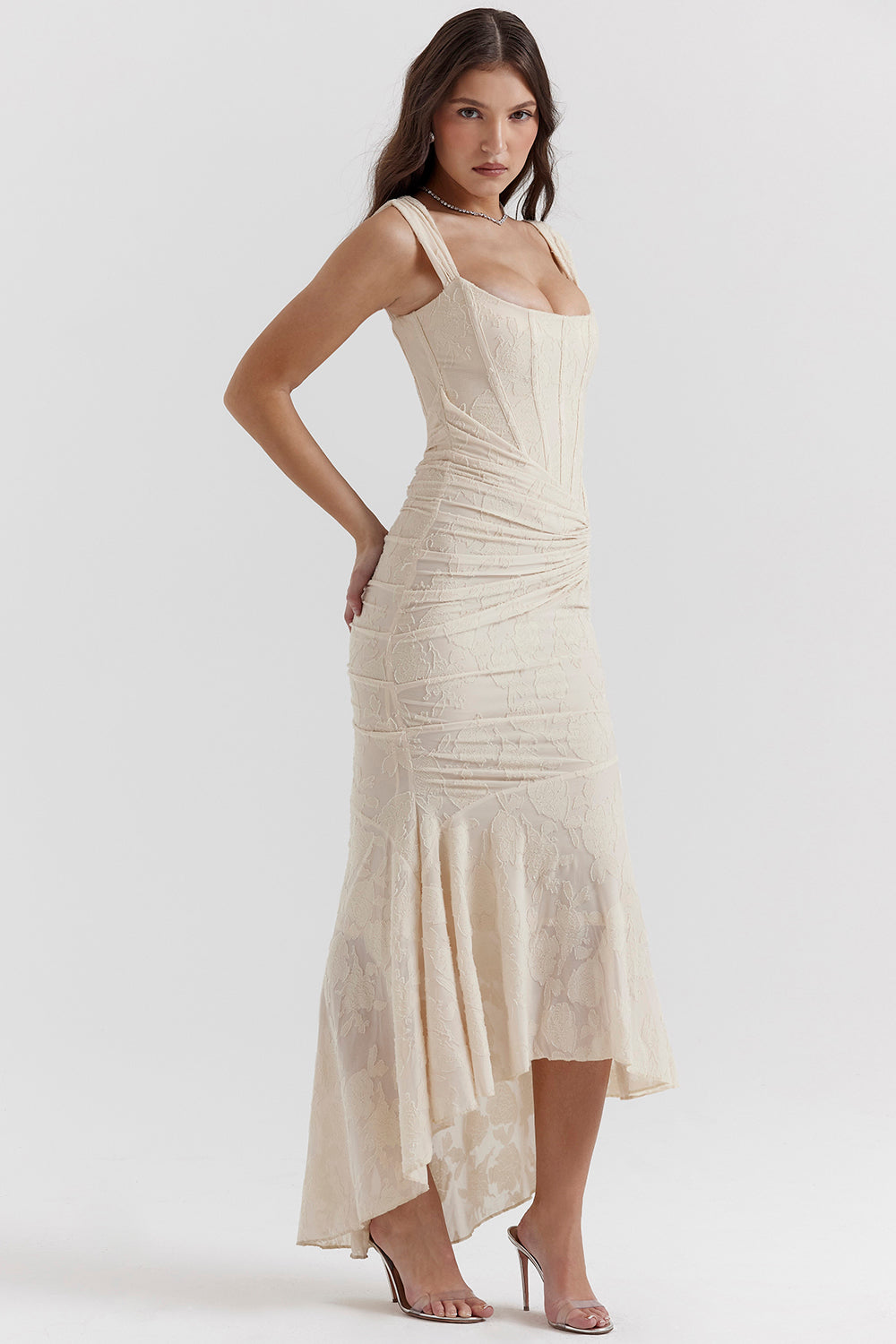 Lace Maxi Dress | Sweetheart Neckline | Elegant & Feminine